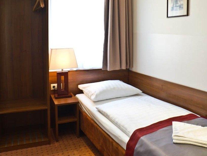Ivbergs Hotel Messe Nord Берлин Экстерьер фото